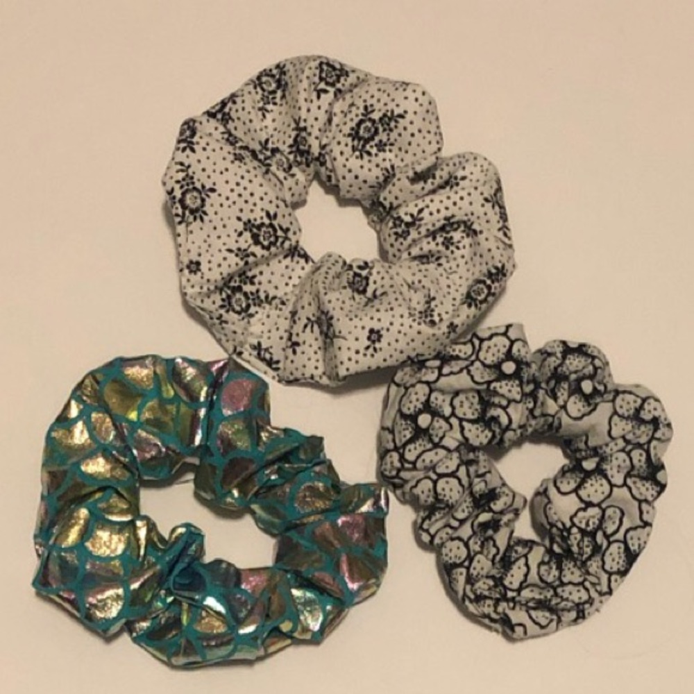 HANDMADE SCRUNCHIES